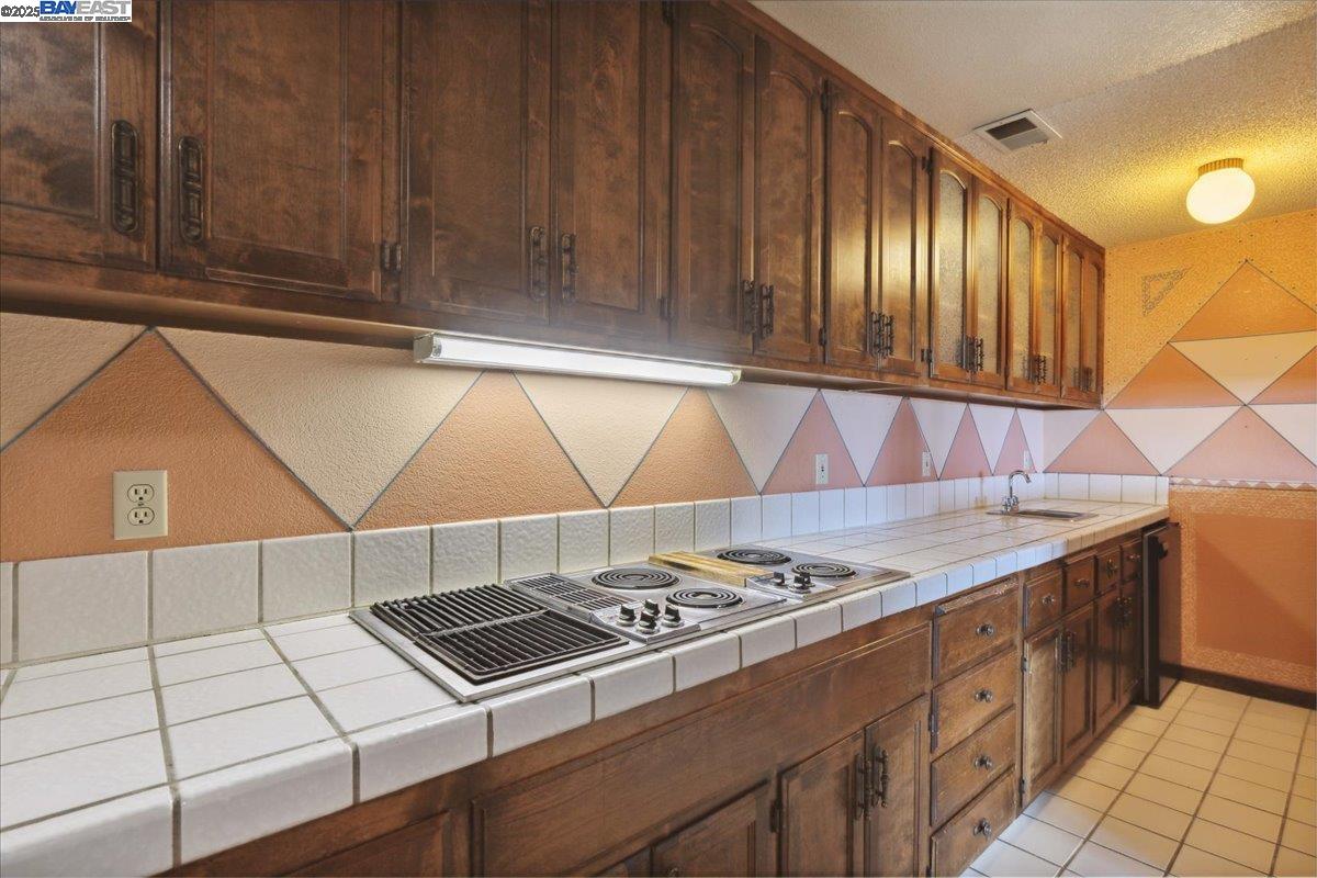 26937 Hayward Blvd Unit: 217