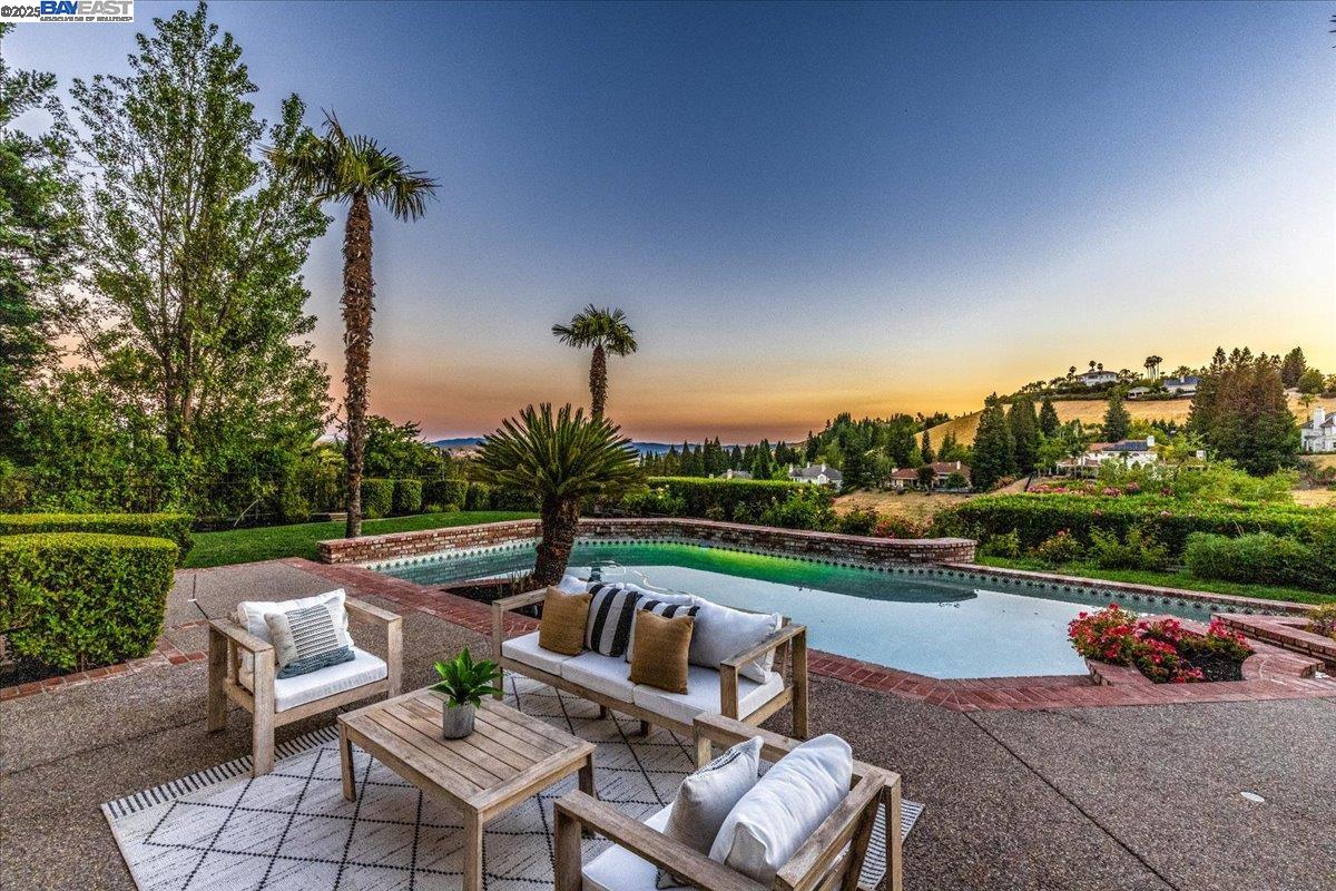 3411 Deer Ridge Dr