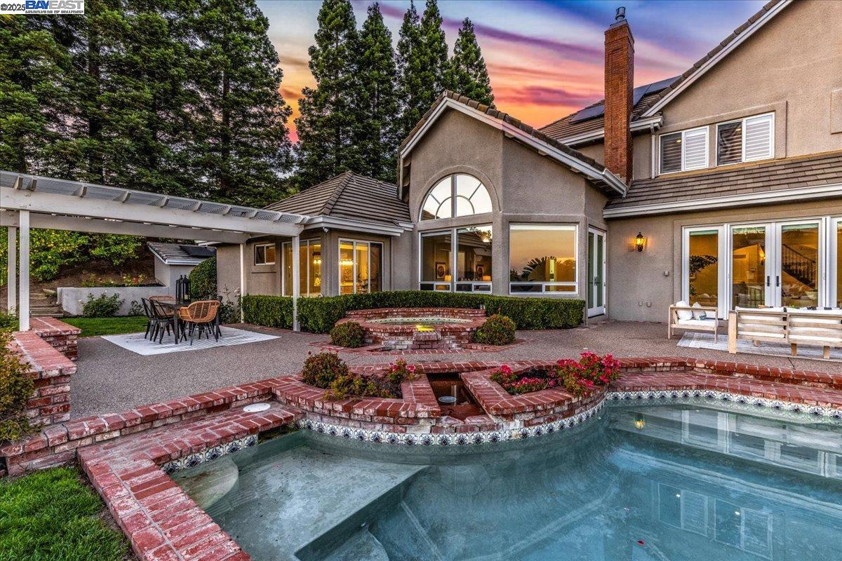 3411 Deer Ridge Dr