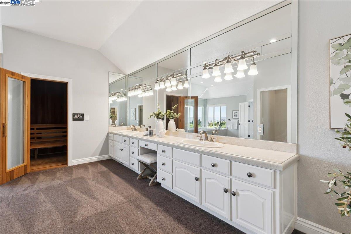 3411 Deer Ridge Dr