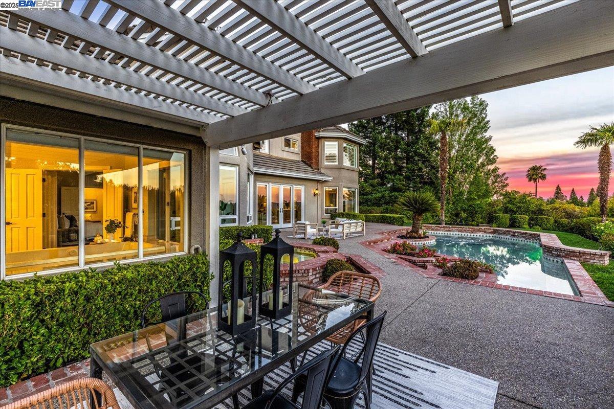 3411 Deer Ridge Dr