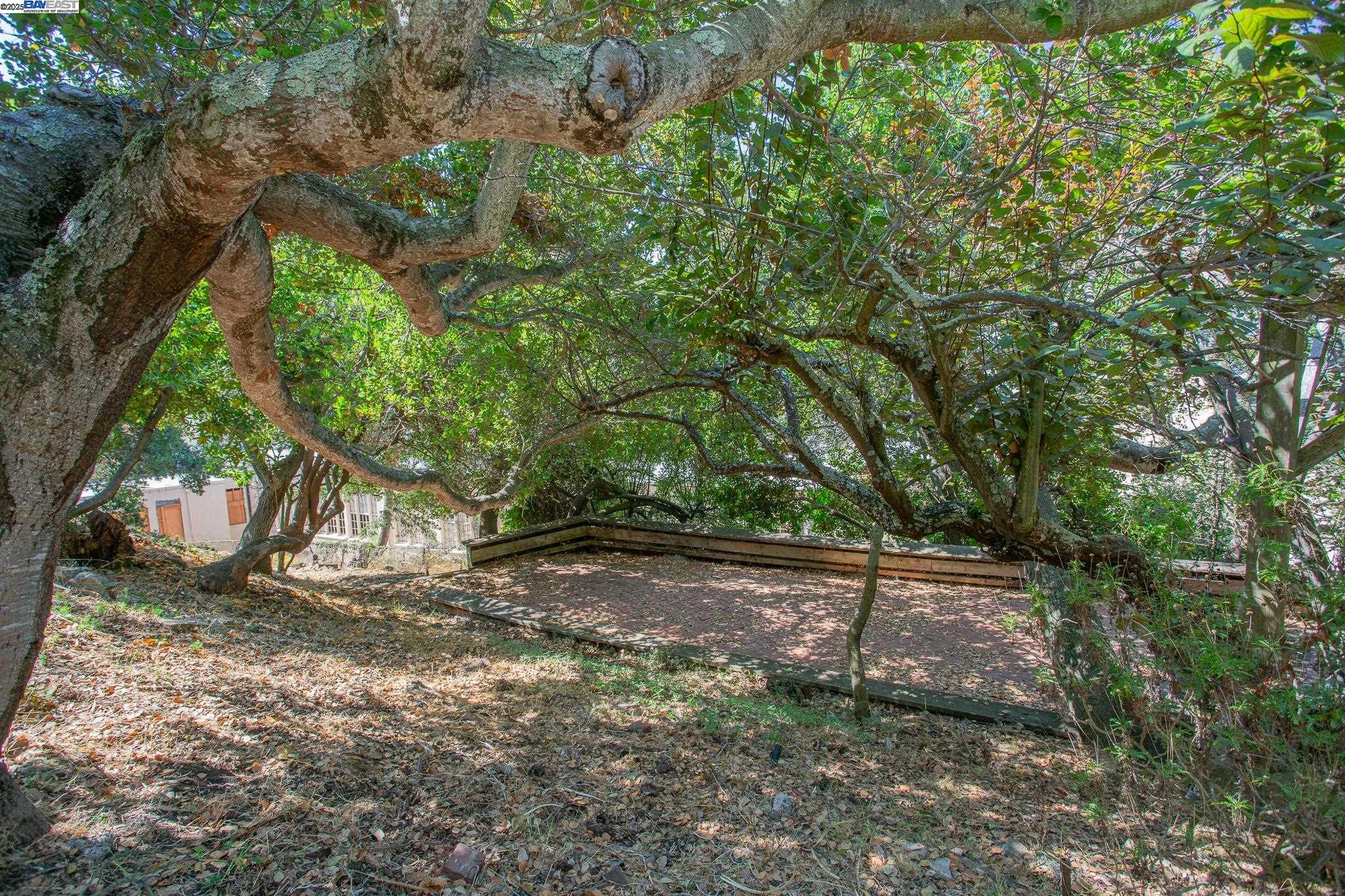 1514 La Loma Ave