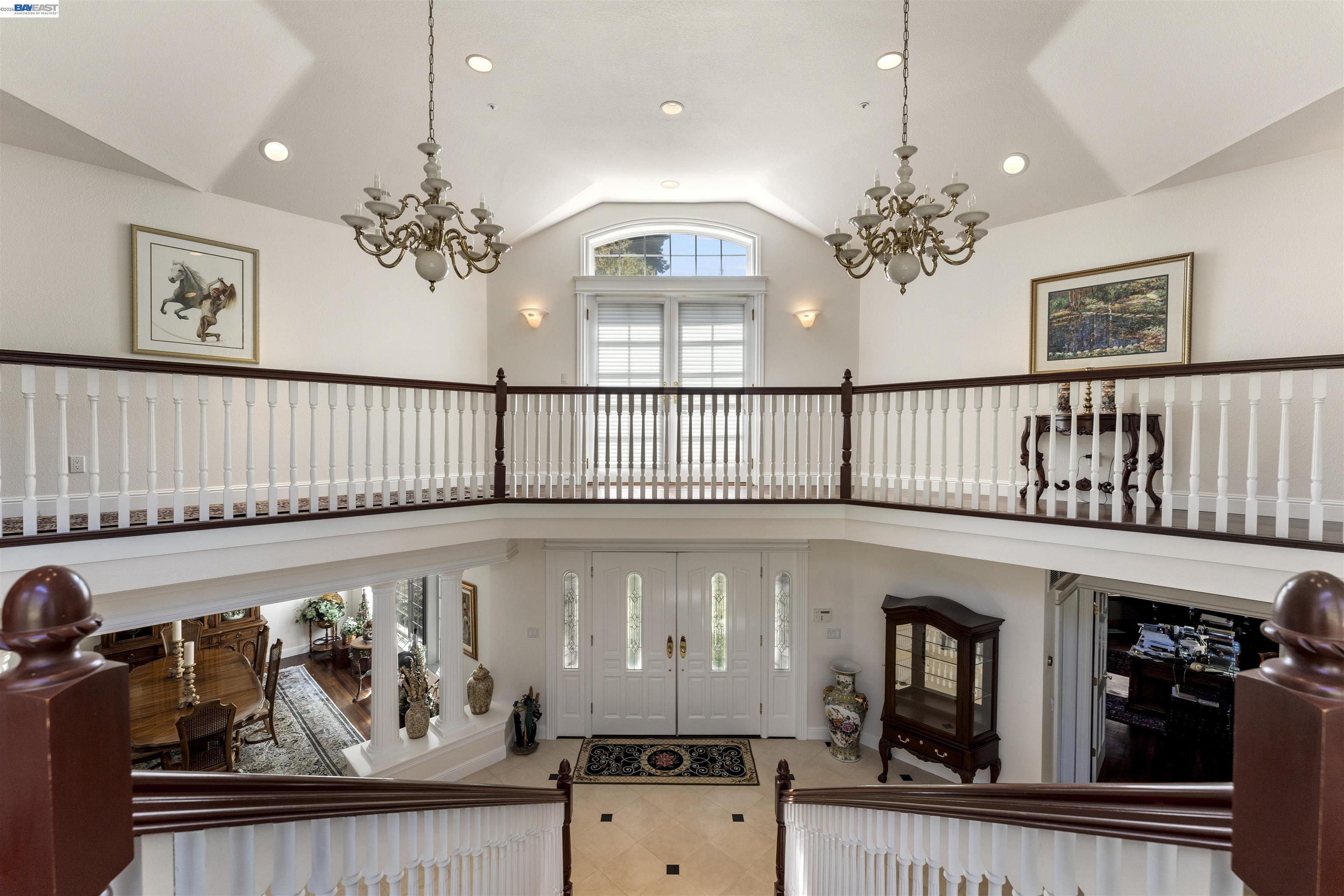 8016 Golden Eagle Way