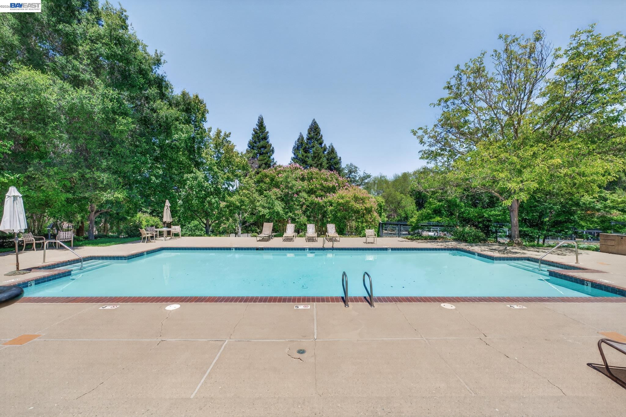 8016 Golden Eagle Way