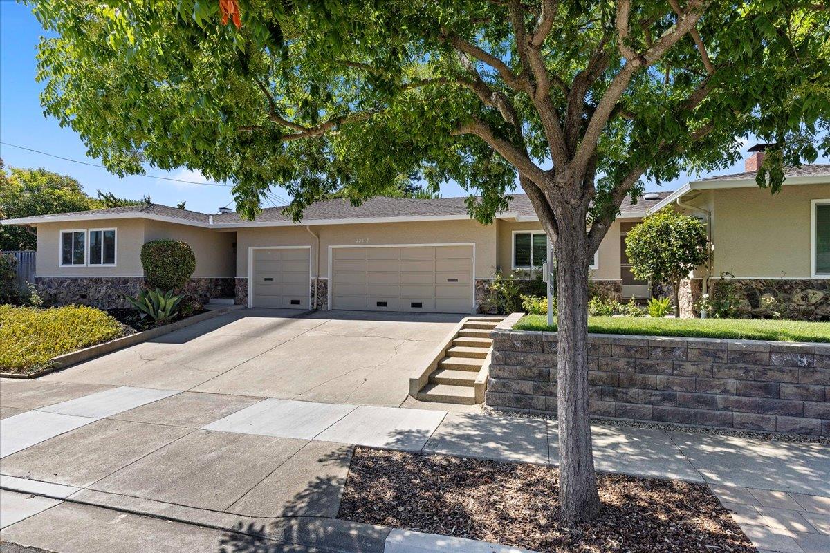 22812 Medina Lane