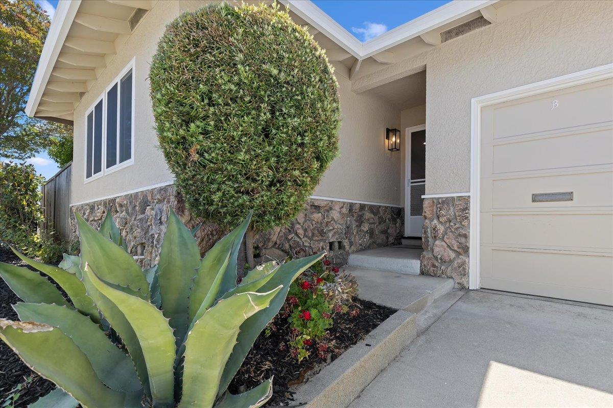 22812 Medina Lane