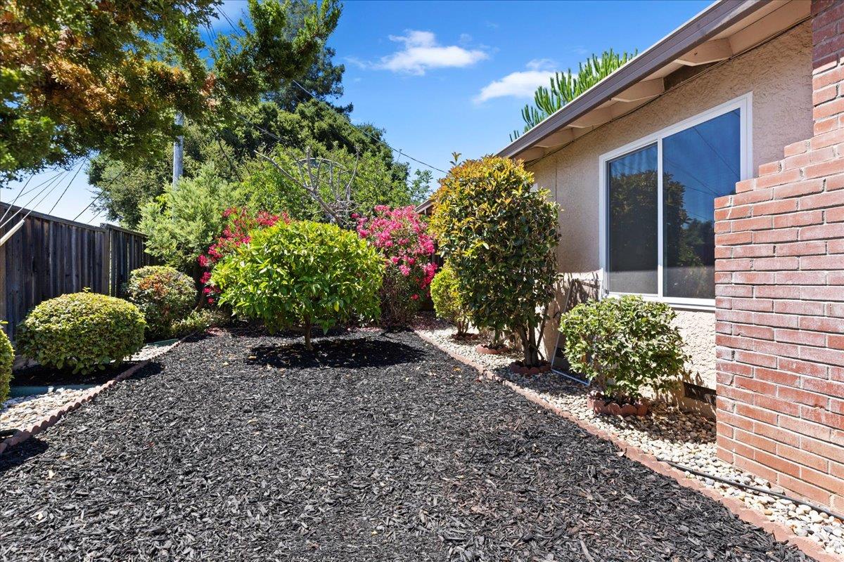 22812 Medina Lane