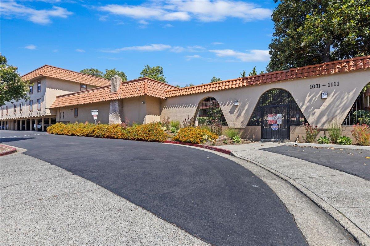 1043 Alta Mira Drive A