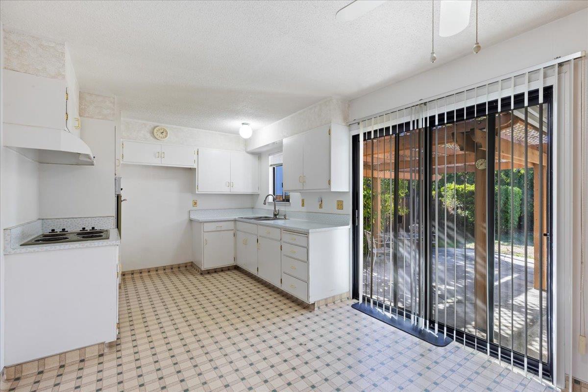 5707 Lilac Blossom Lane