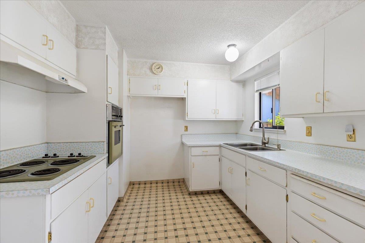 5707 Lilac Blossom Lane