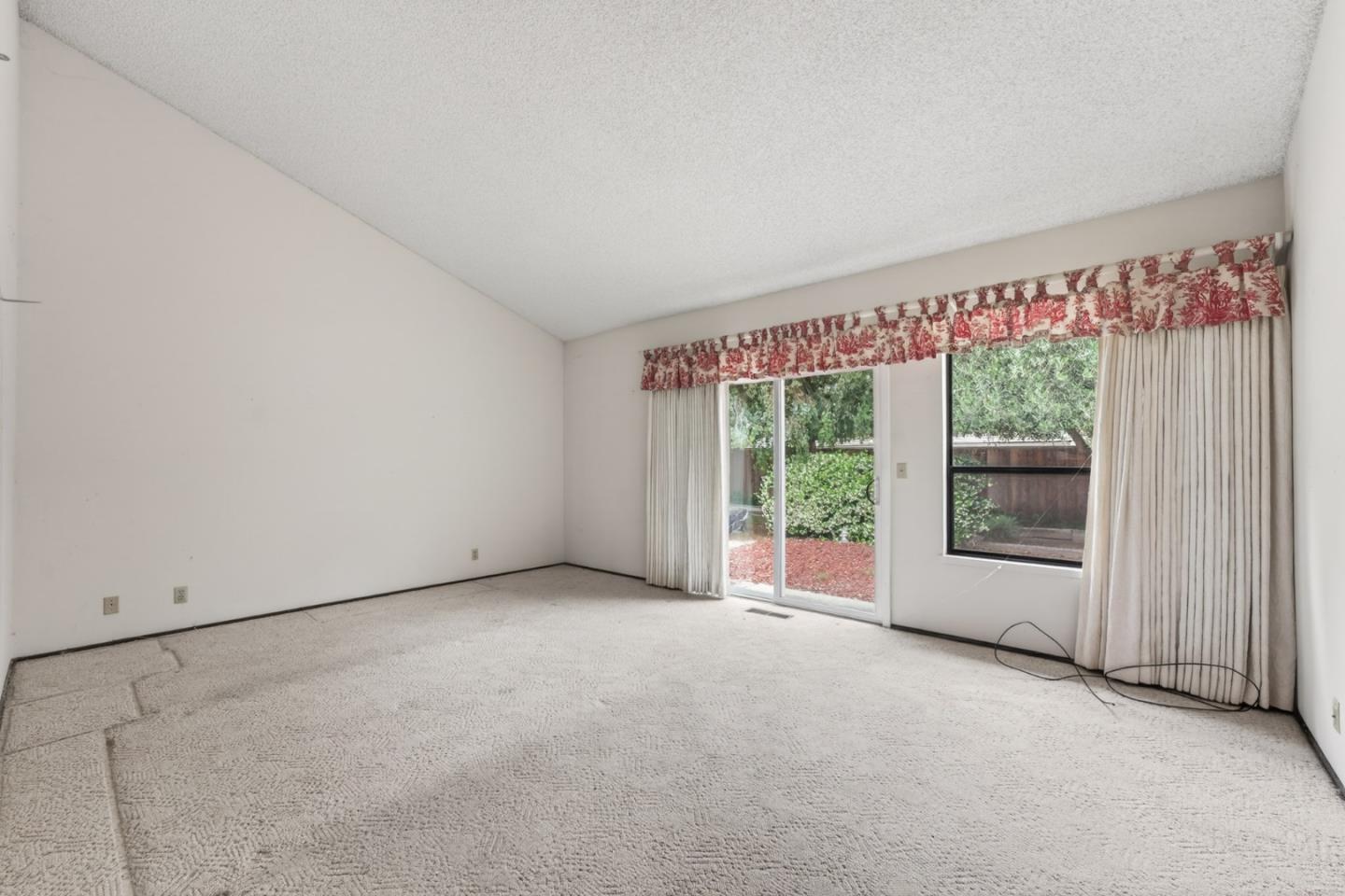 20683 Greenleaf Drive