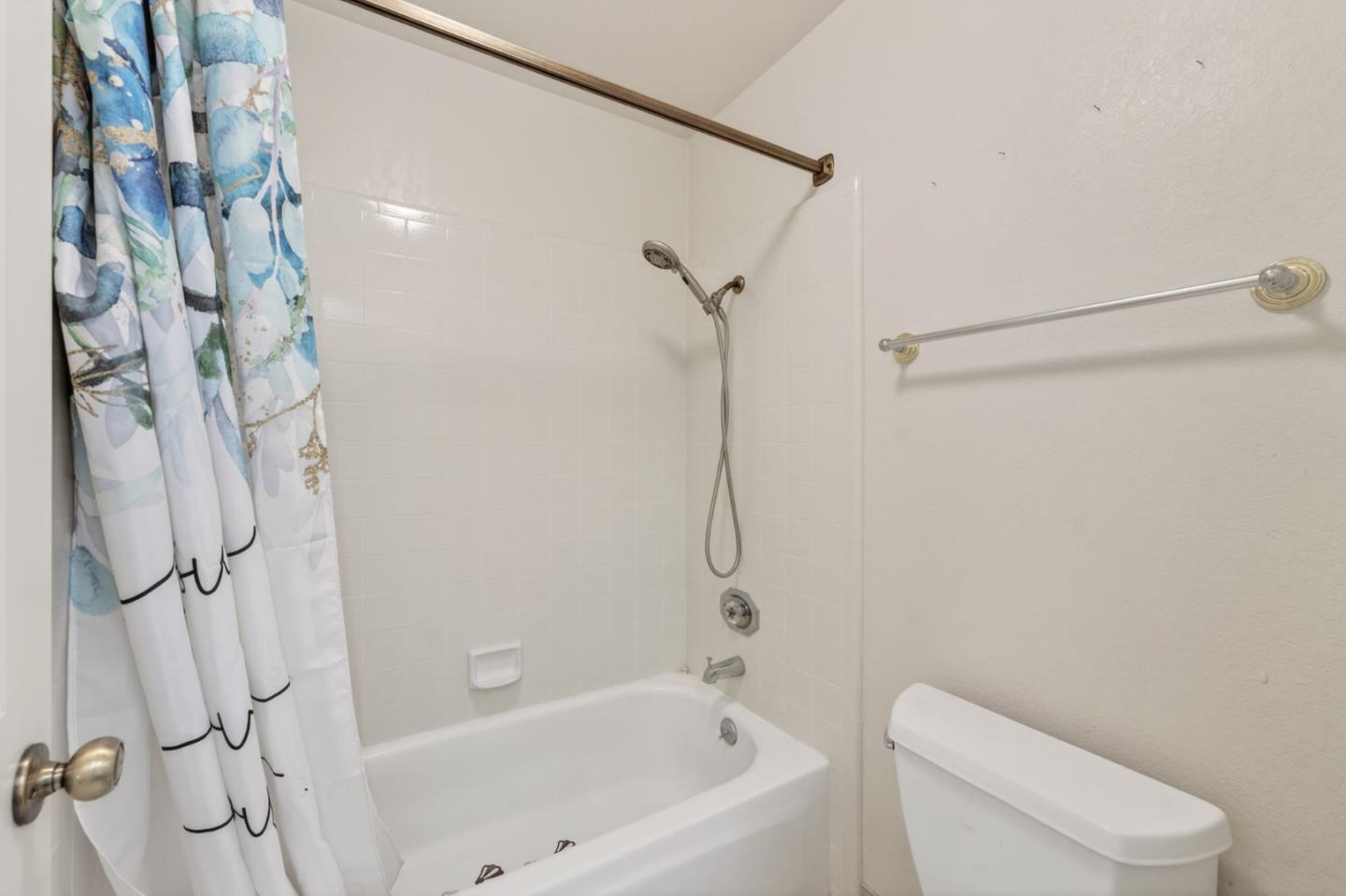 20683 Greenleaf Drive