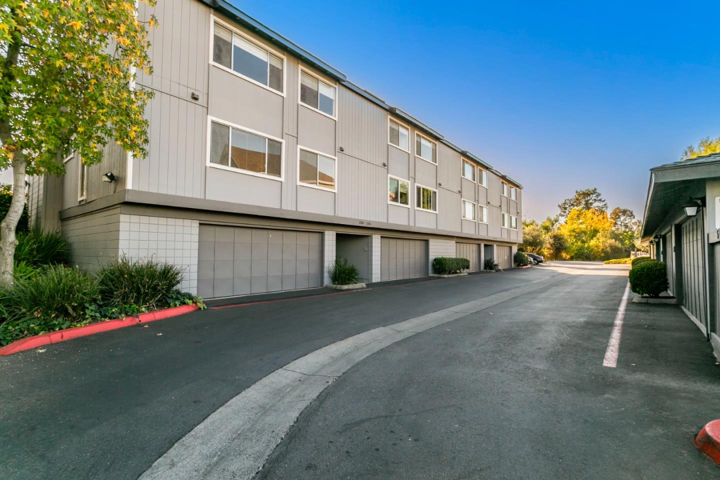 2206 Almaden RD B