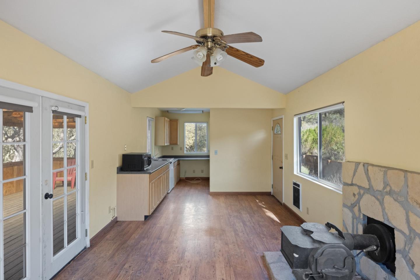 43515 Carmel Valley RD