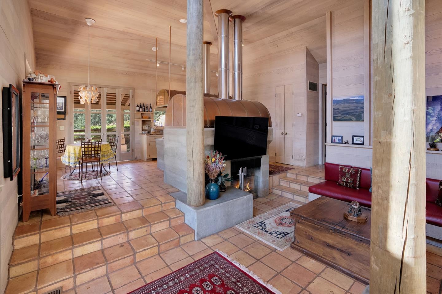 31 Asoleado Place