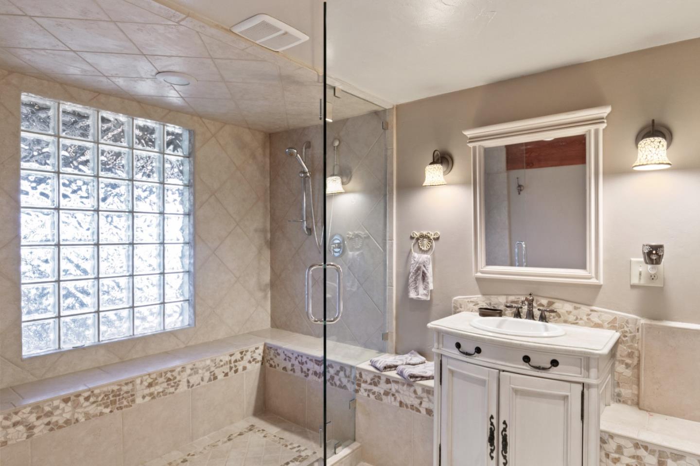 38025 Poppy Tree Lane