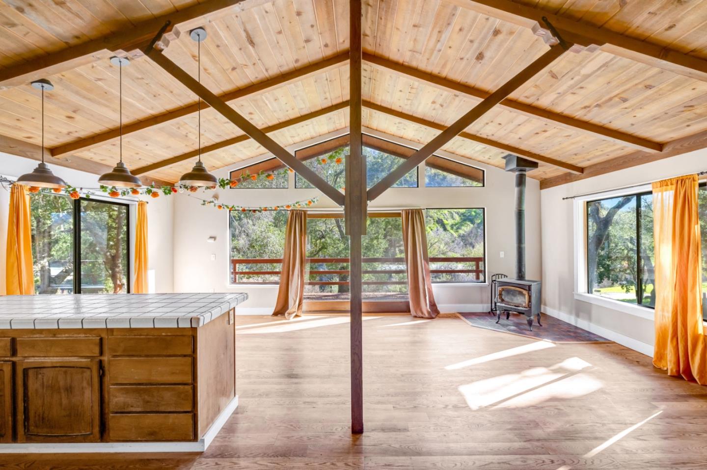 42250 Carmel Valley Road