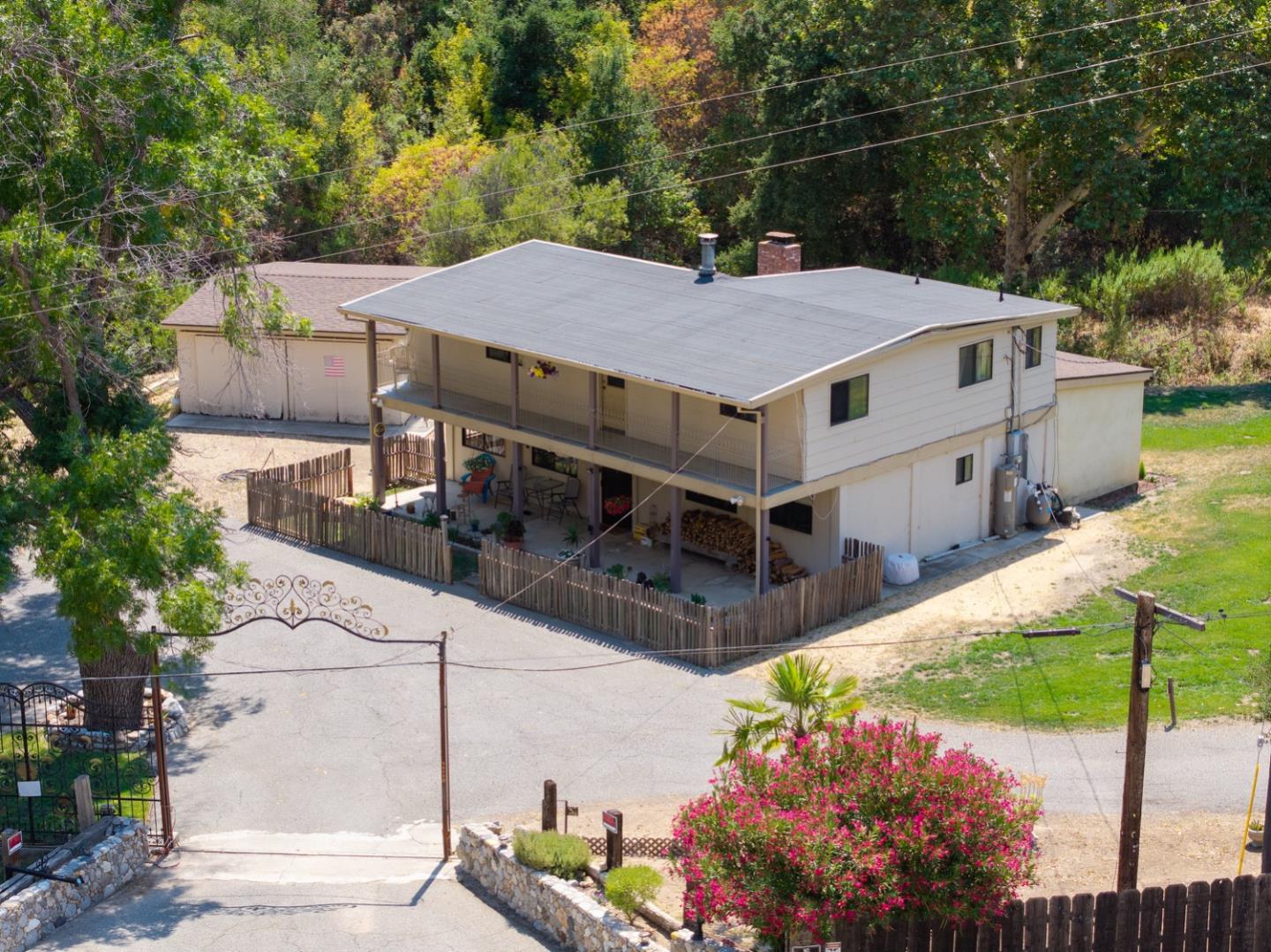 44258 Carmel Valley RD