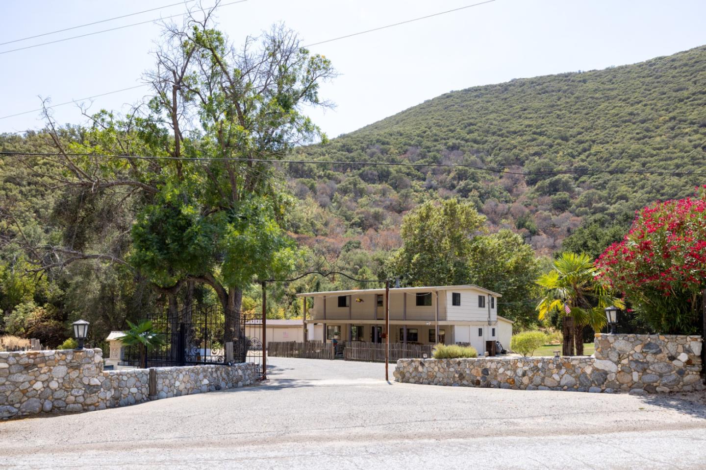 44258 Carmel Valley RD