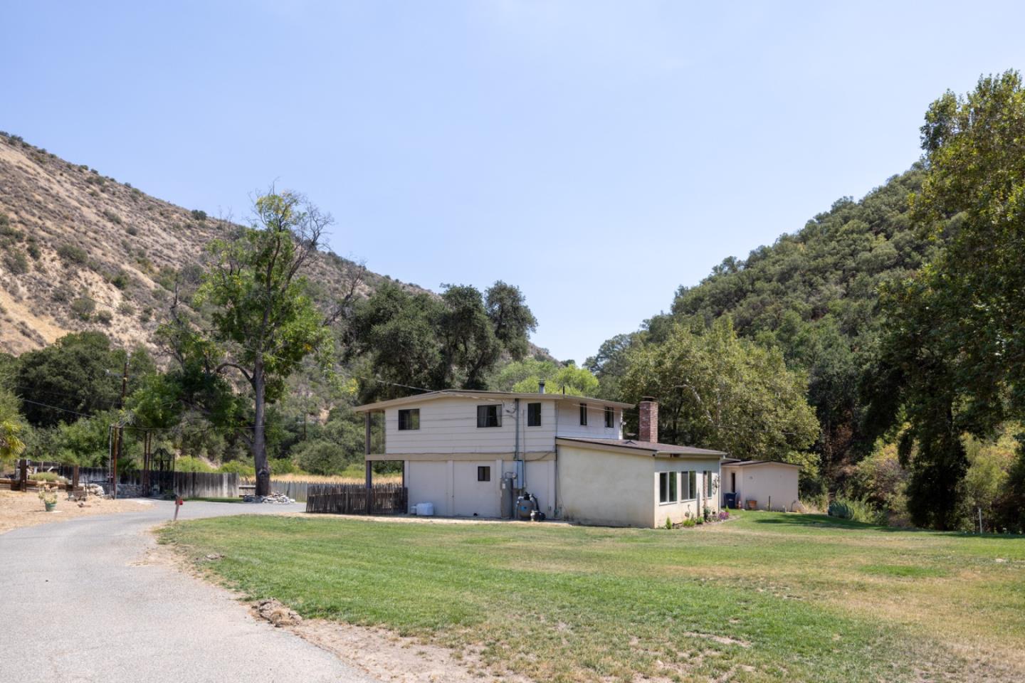 44258 Carmel Valley RD