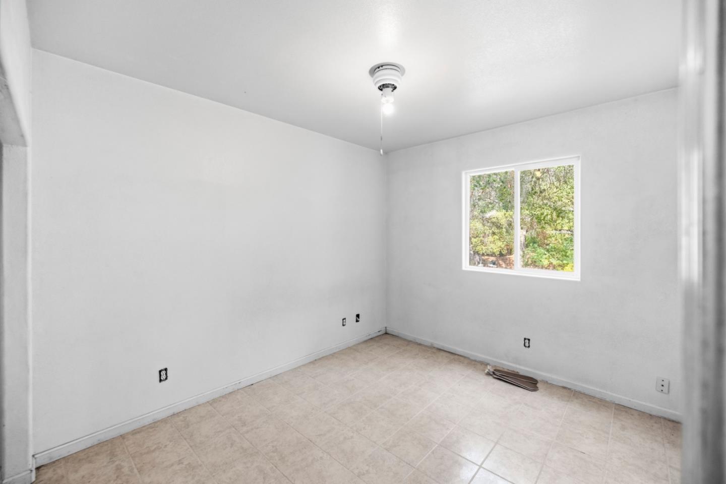 44258 Carmel Valley RD