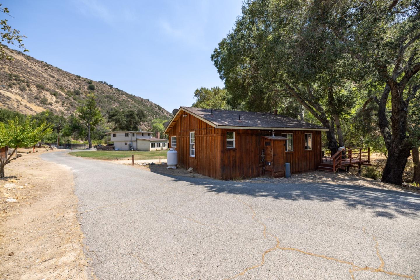 44258 Carmel Valley RD