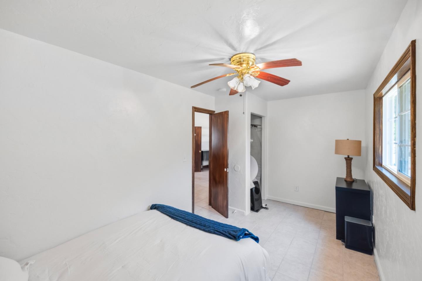 44258 Carmel Valley RD