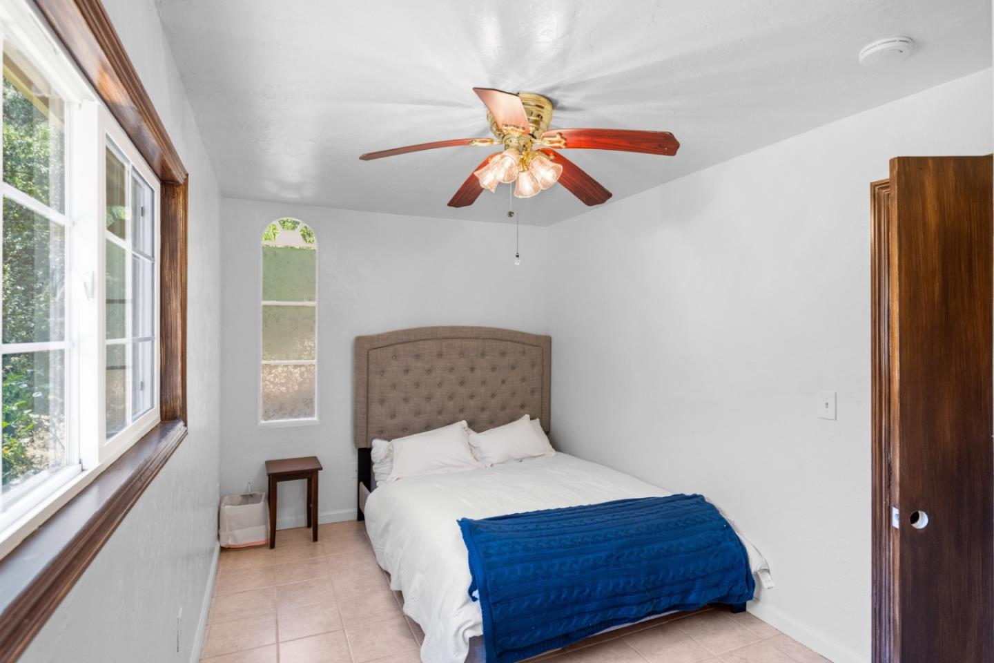 44258 Carmel Valley RD