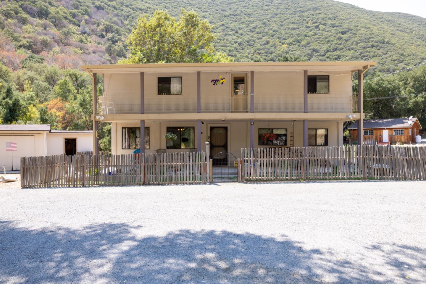 44258 Carmel Valley RD