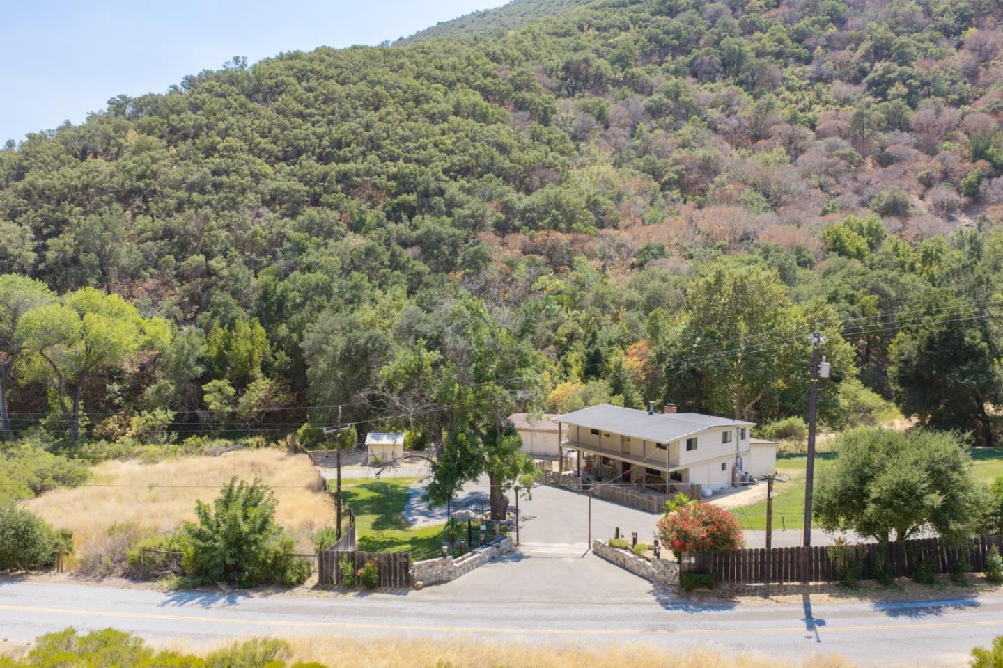44258 Carmel Valley RD