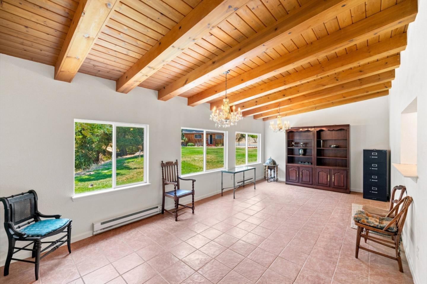 44258 Carmel Valley RD