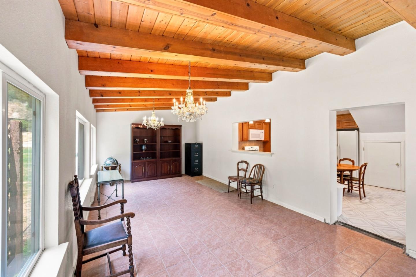 44258 Carmel Valley RD
