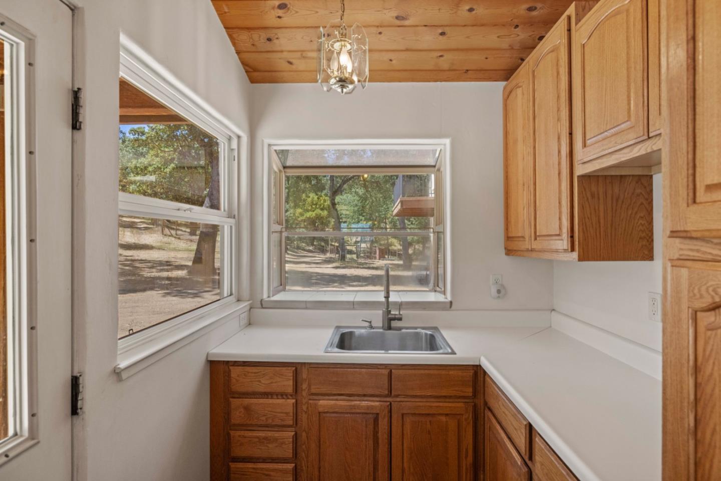 39537 Laurel Springs