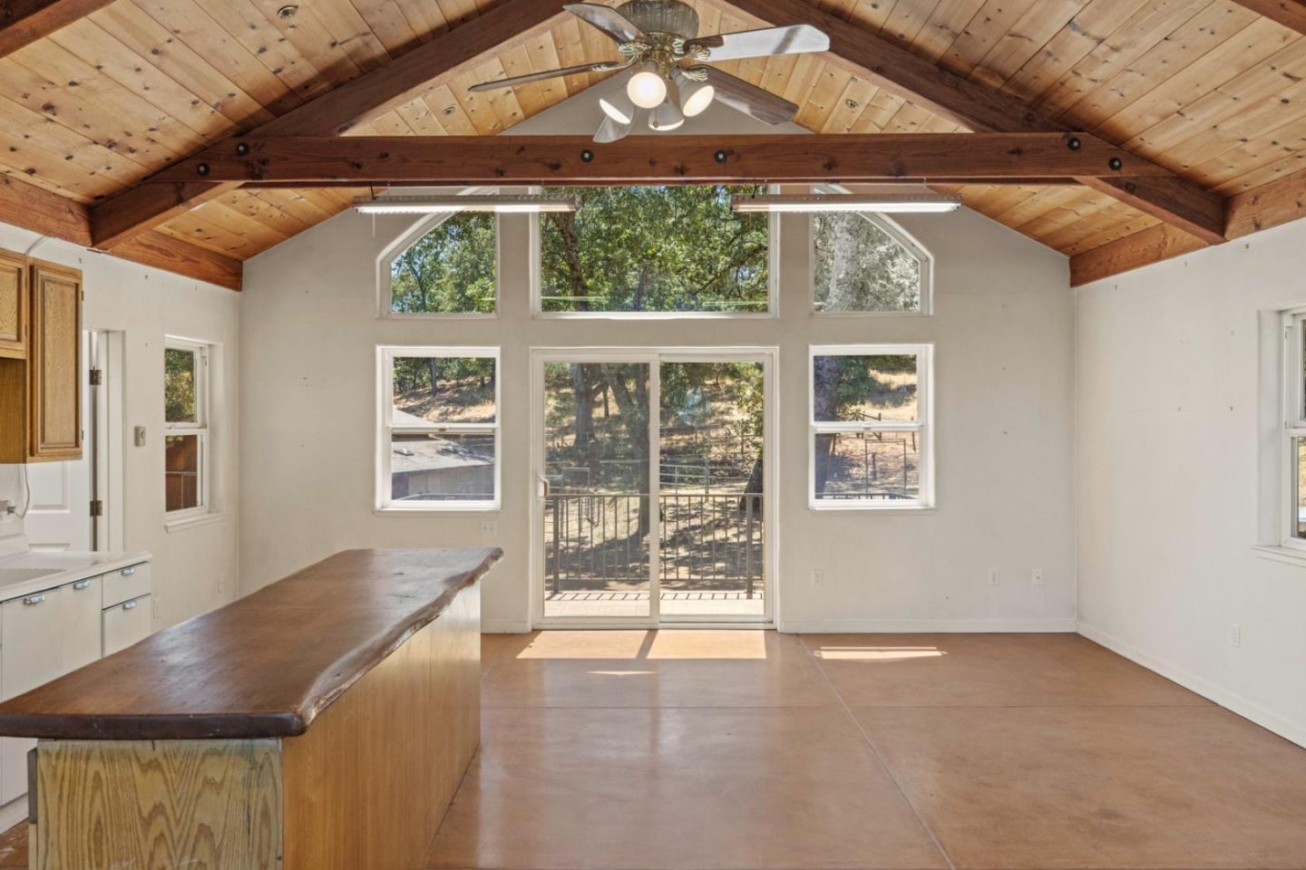 39537 Laurel Springs