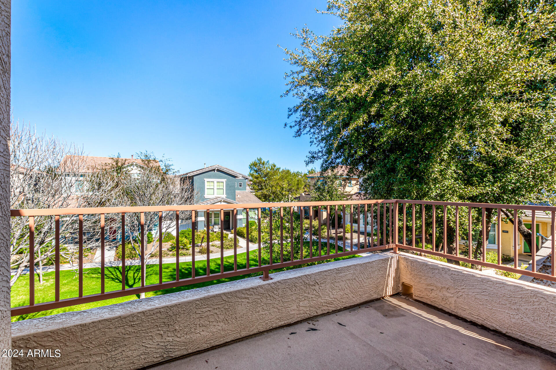 3068 E TAMARISK Street