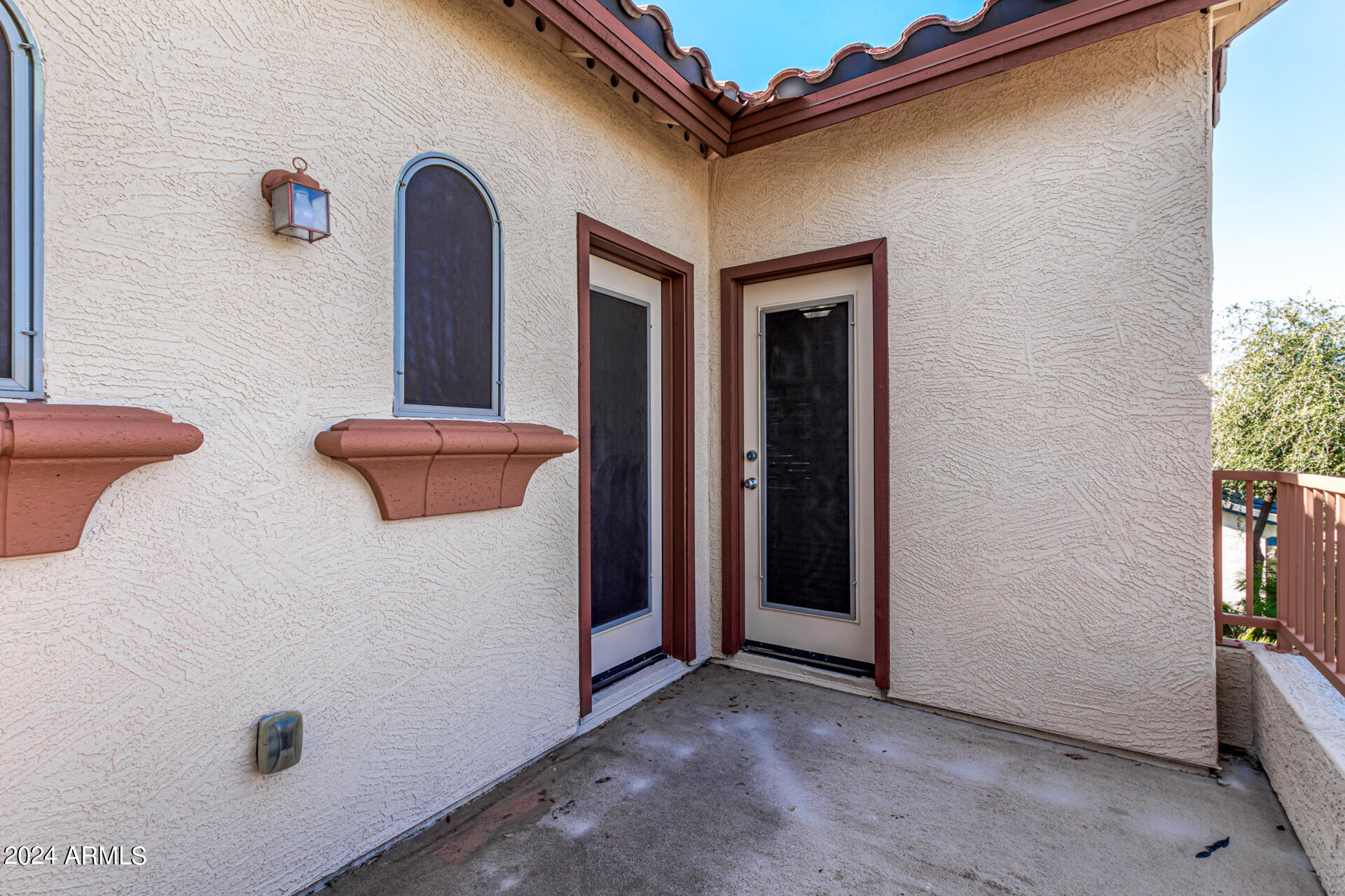 3068 E TAMARISK Street