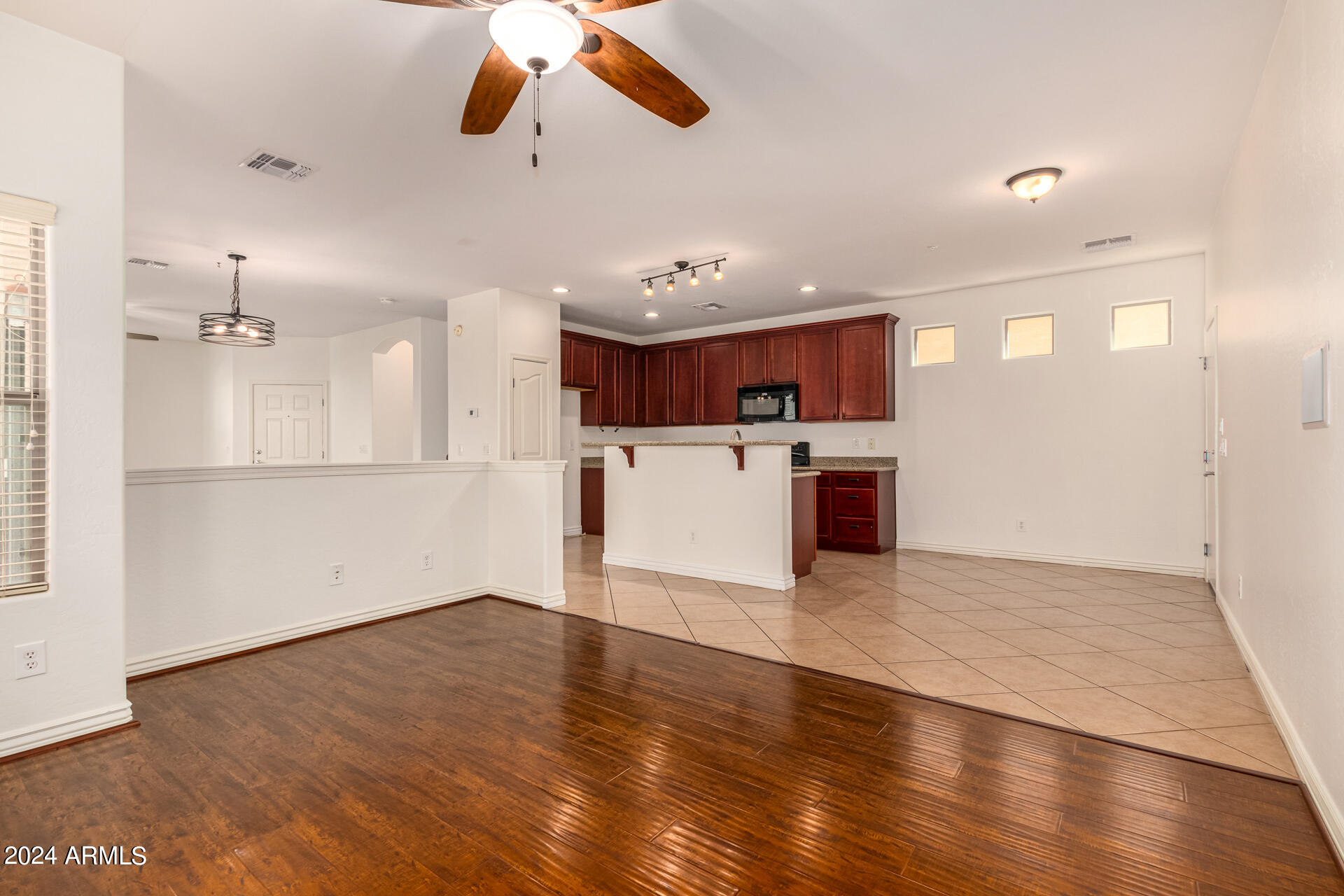 3068 E TAMARISK Street