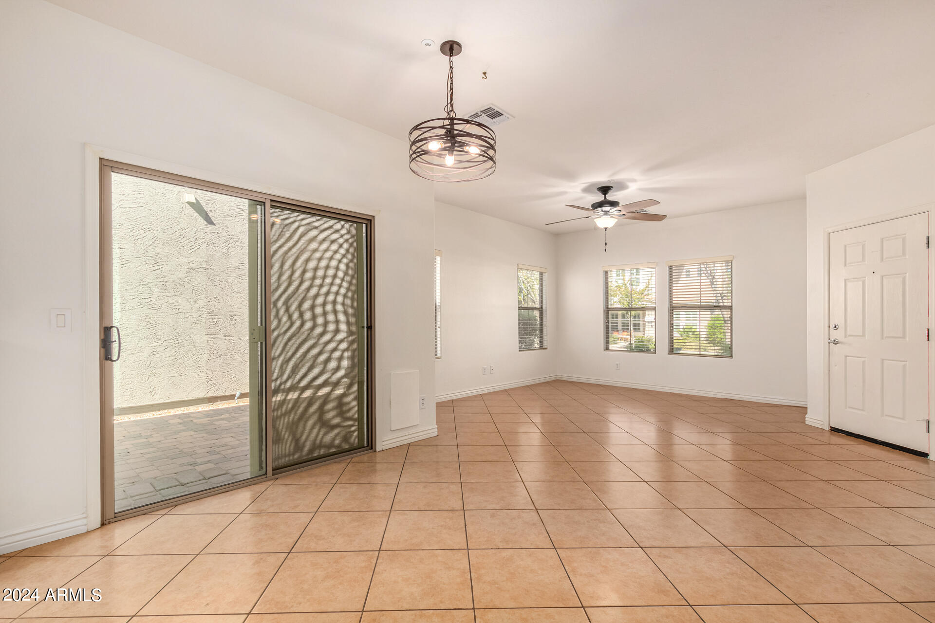 3068 E TAMARISK Street