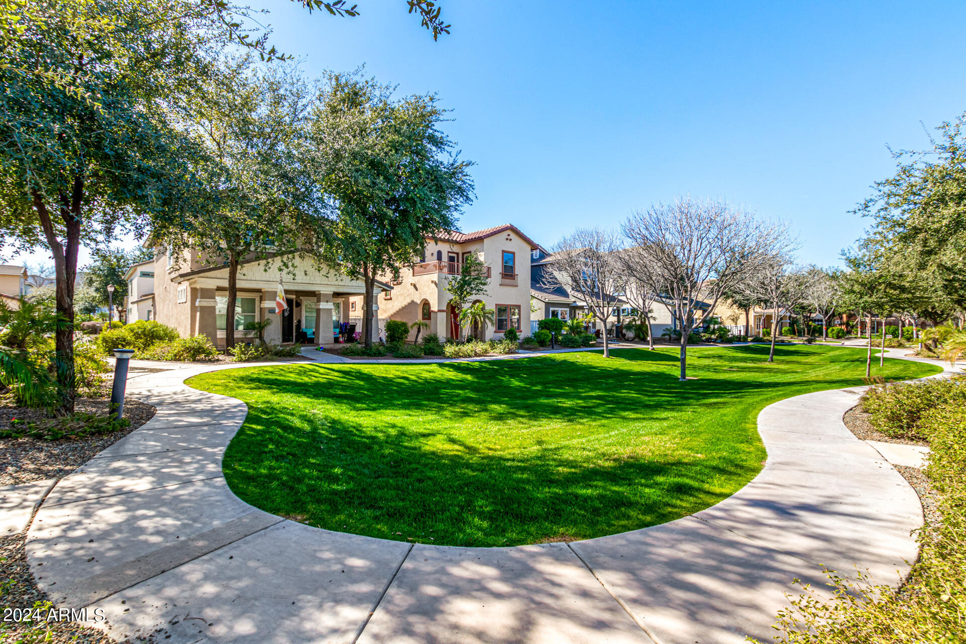 3068 E TAMARISK Street
