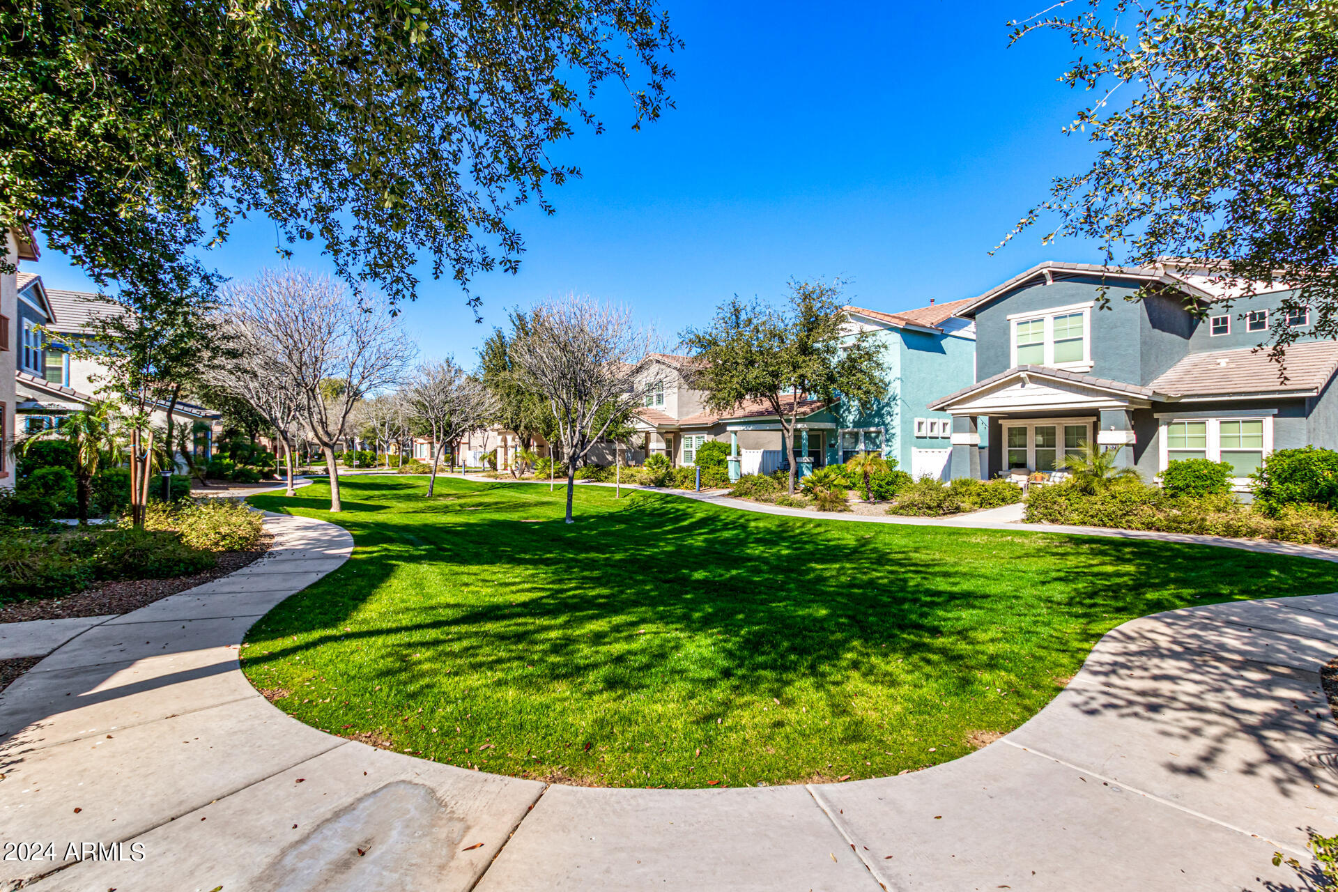 3068 E TAMARISK Street