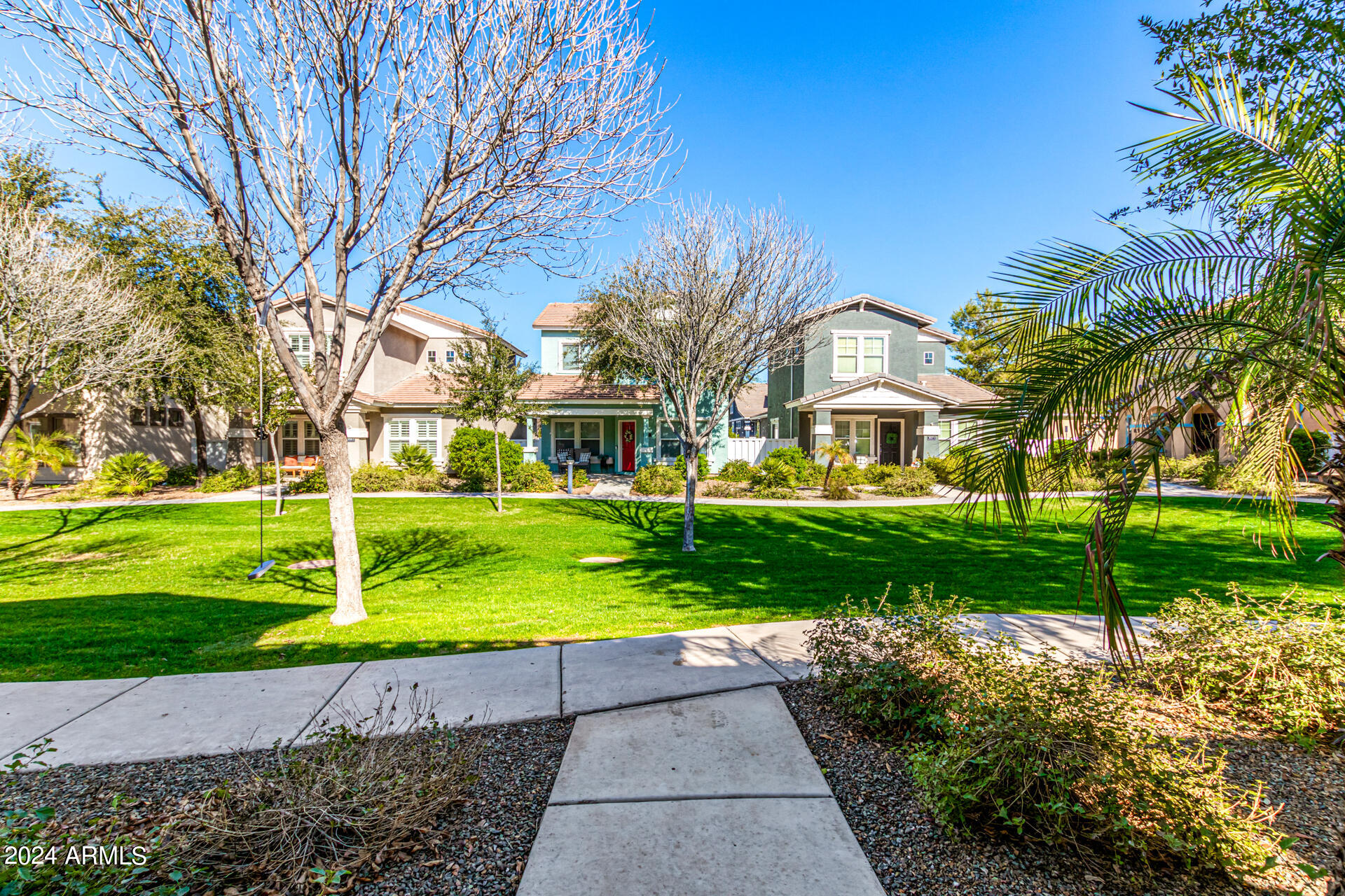 3068 E TAMARISK Street