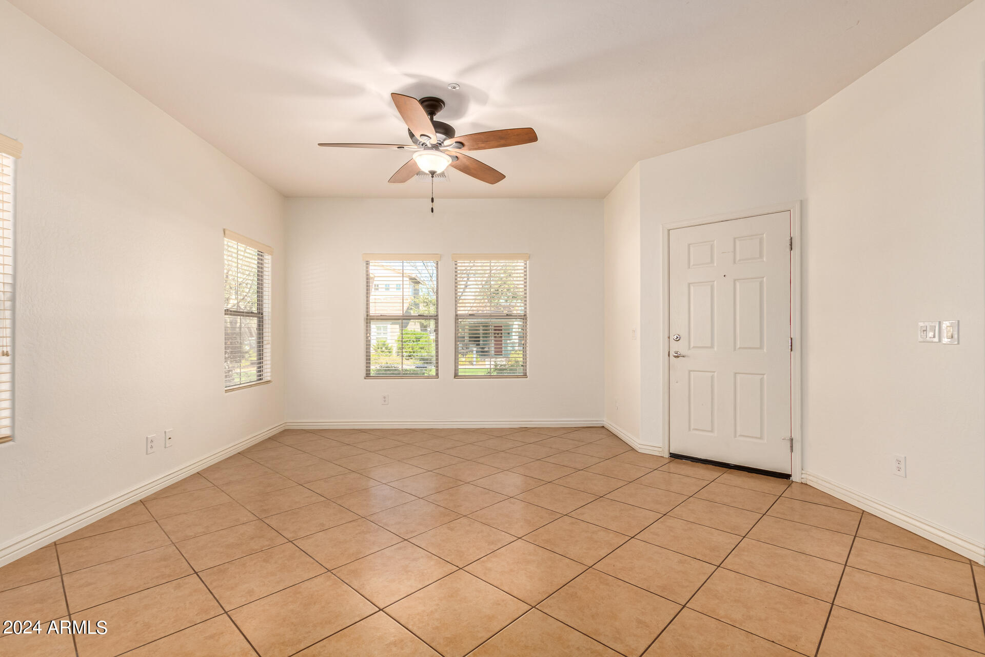 3068 E TAMARISK Street