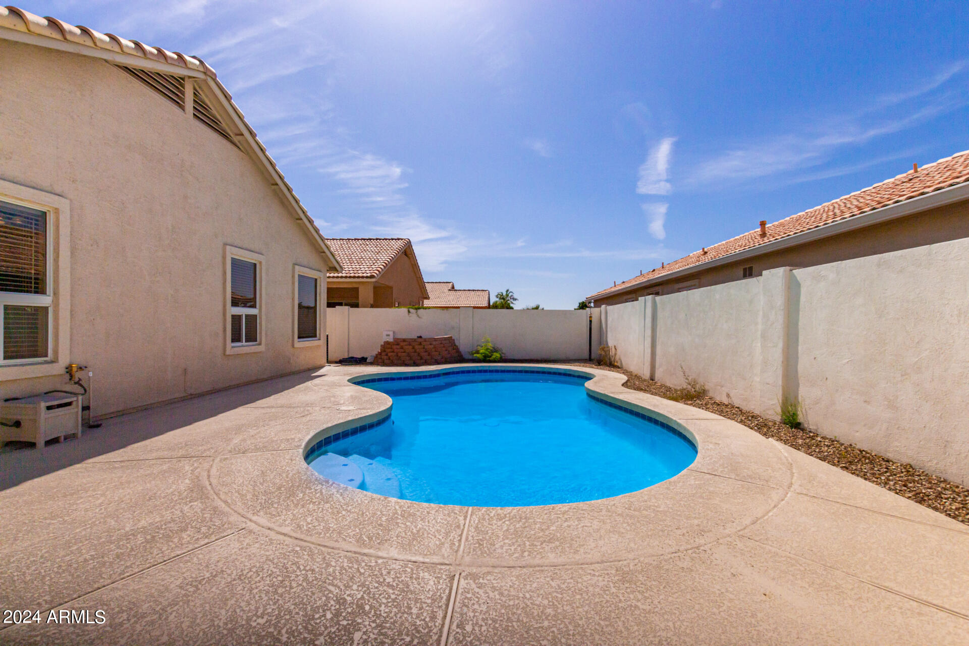 5252 W PONTIAC Drive