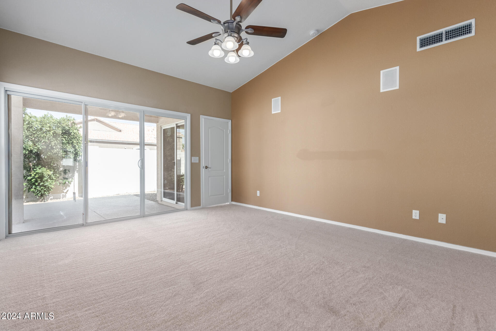 5252 W PONTIAC Drive