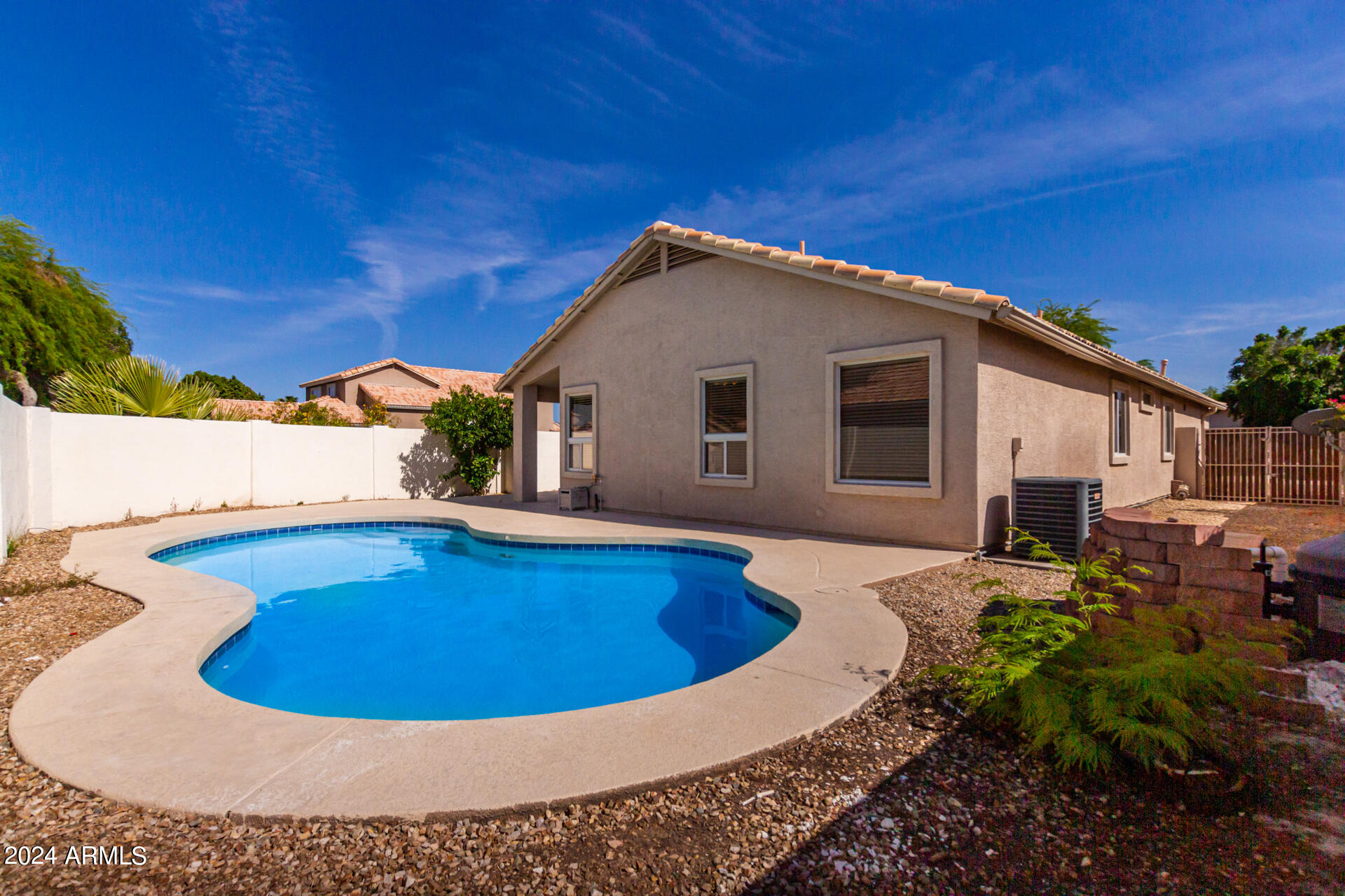 5252 W PONTIAC Drive