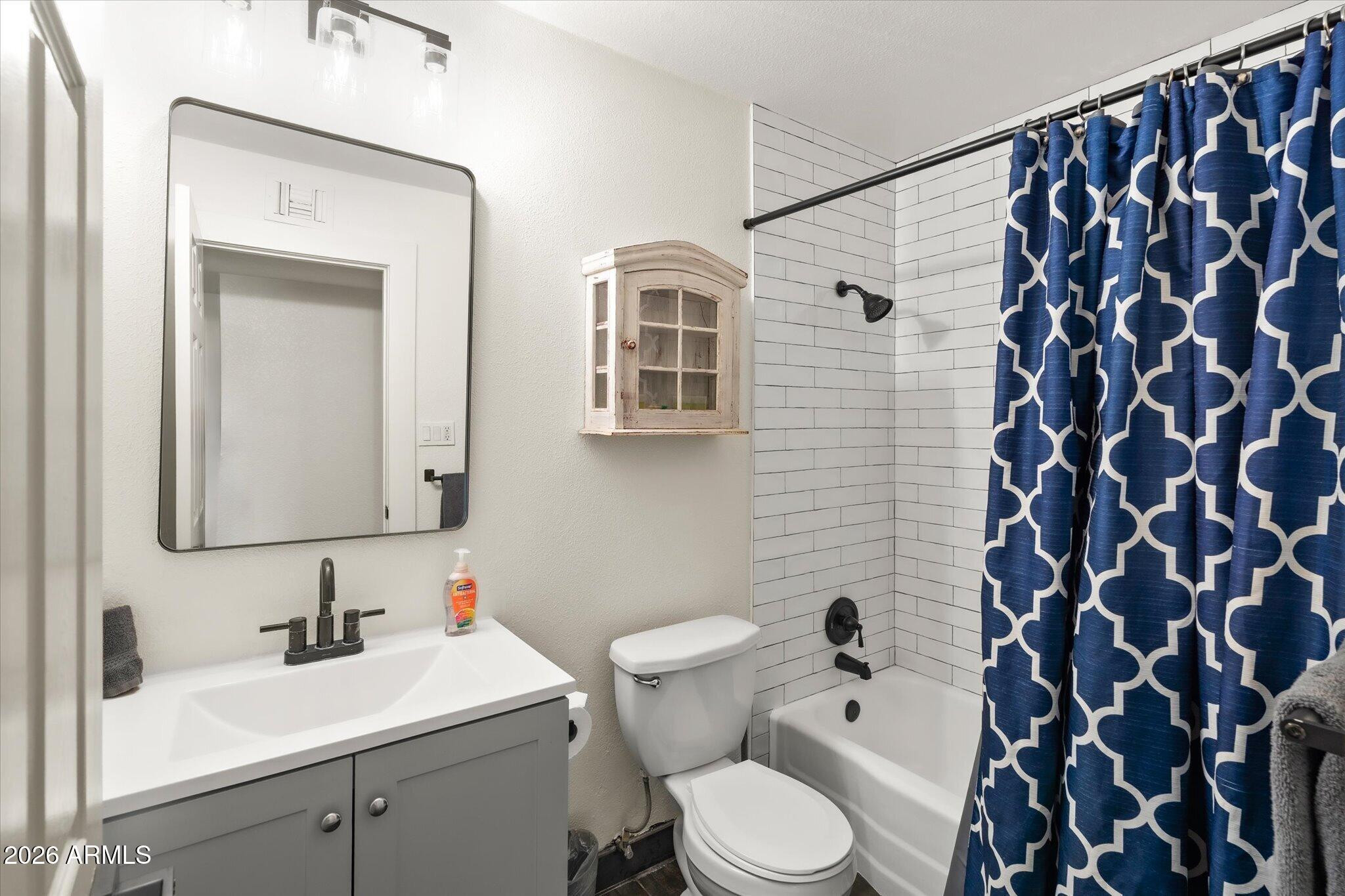 423 N 73rd Place
