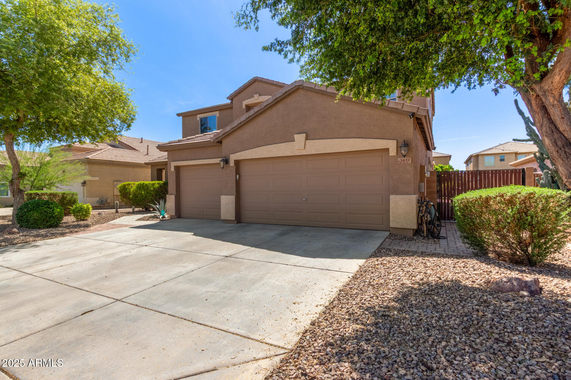 3437 E KINGBIRD Place