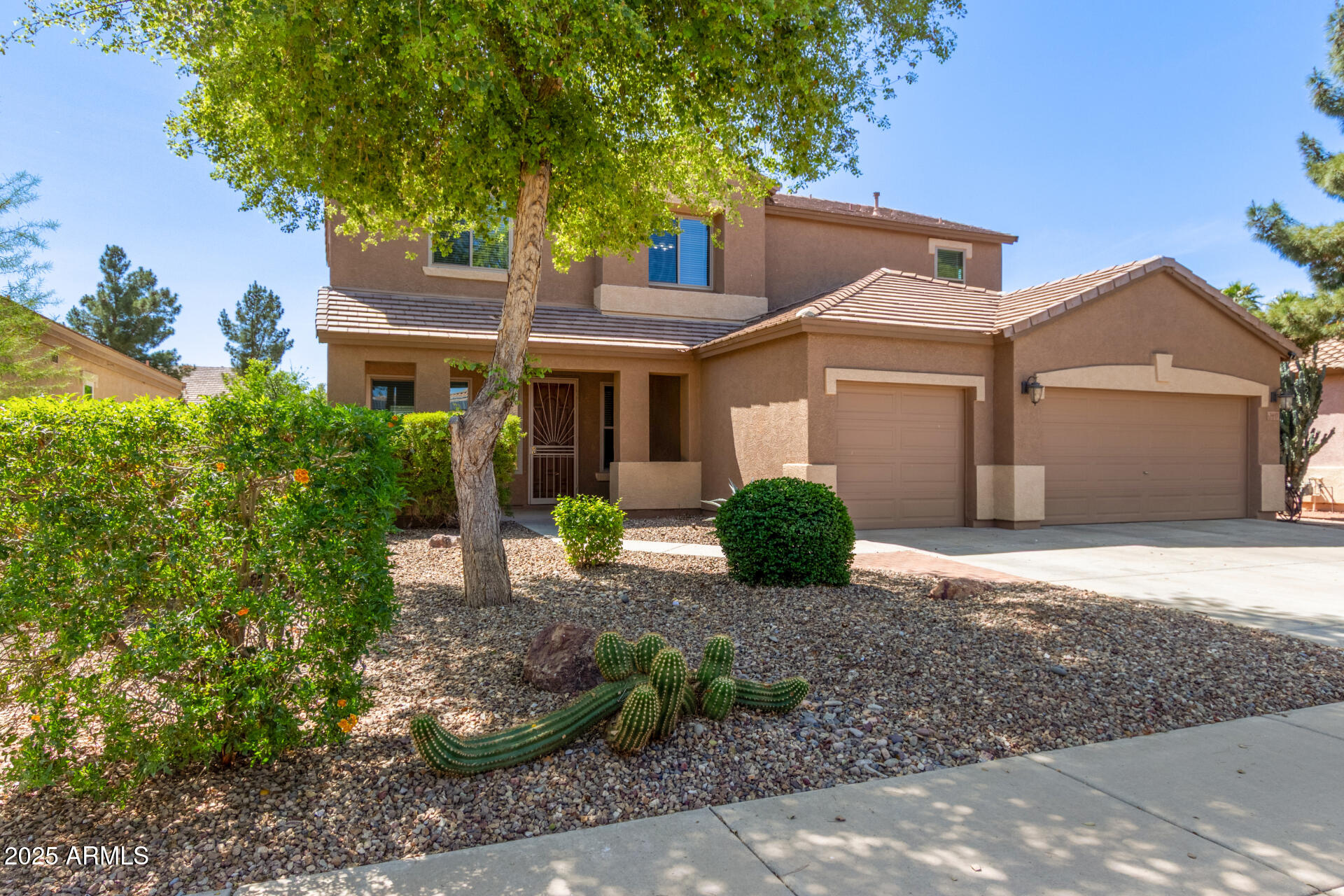 3437 E KINGBIRD Place