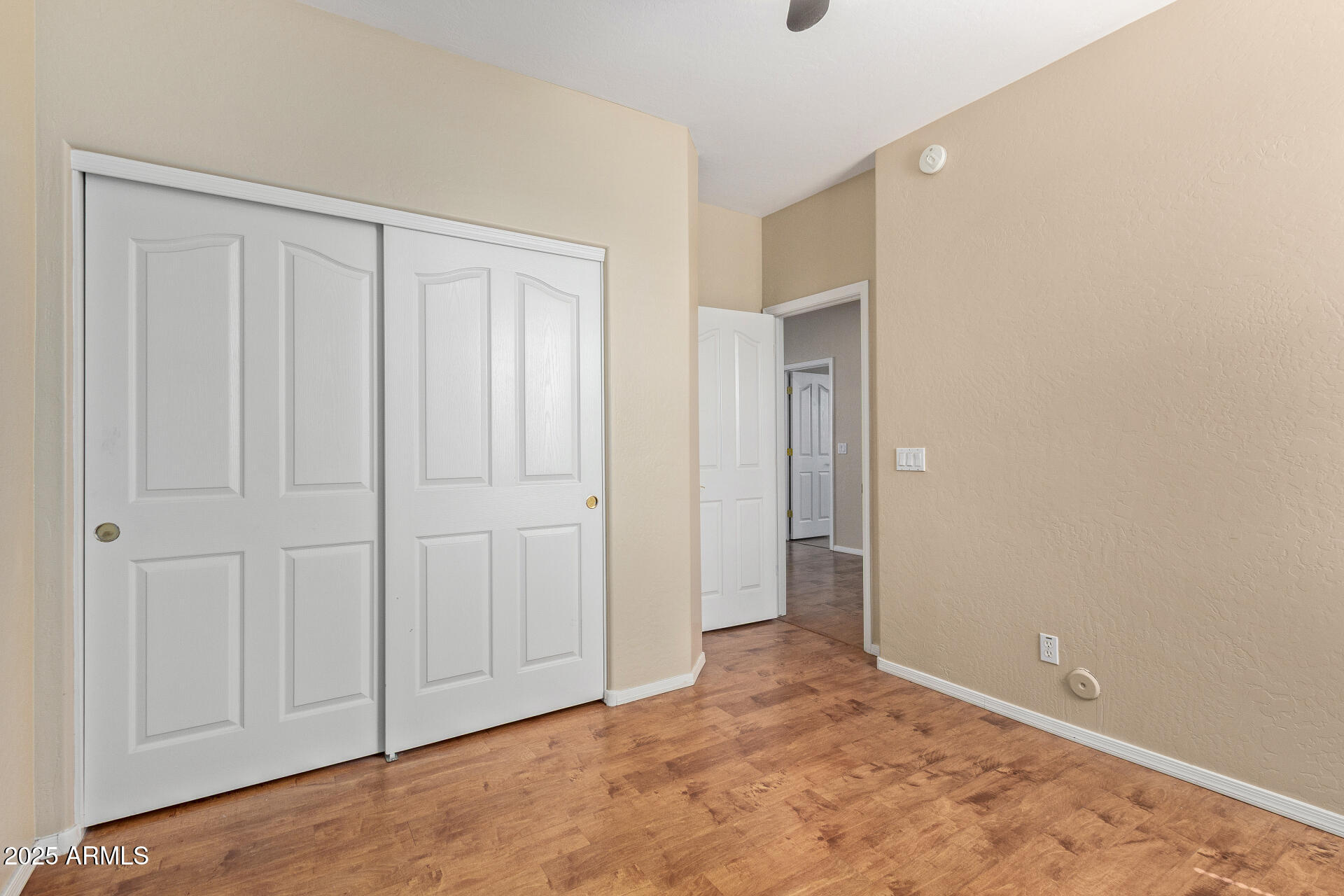 3437 E KINGBIRD Place