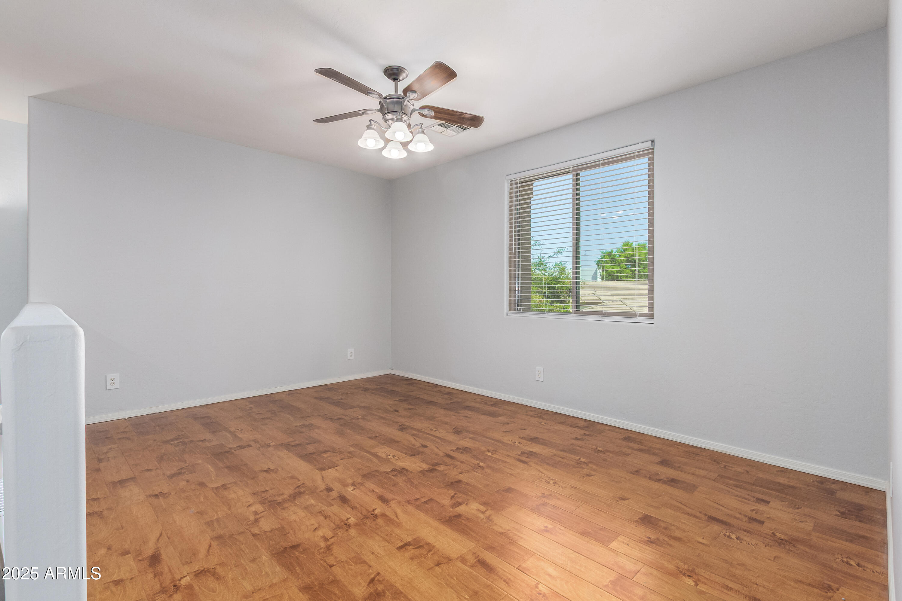 3437 E KINGBIRD Place